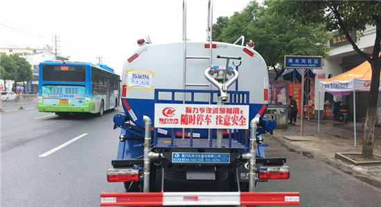 東風多利卡灑水車︱8噸灑水車圖片