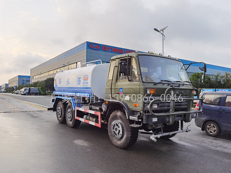 東風6×6六驅(qū)灑水車出口南非