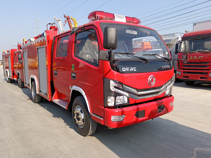 5噸消防灑水車廠家_消防中隊(duì)消防車_2.5-5噸泡沫消防車現(xiàn)車報(bào)價(jià)