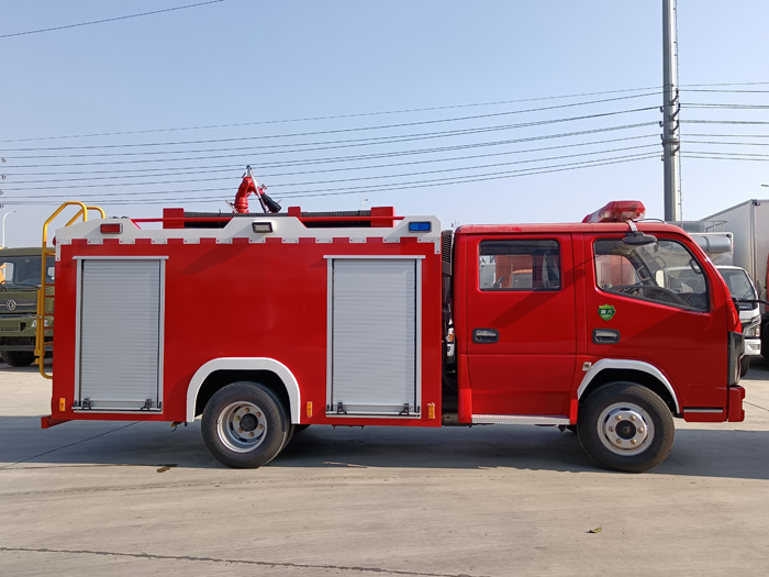 5噸消防灑水車多少錢_消防中隊消防車_2.5-5噸泡沫消防車現(xiàn)車報價