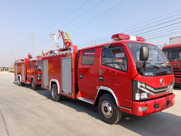 5噸消防灑水車_物業(yè)工廠小區(qū)消防車_2.5-5噸泡沫消防車現(xiàn)車報(bào)價(jià)