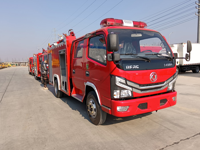 5噸消防灑水車_民用小型消防車_1.5-3.5噸水罐消防車現(xiàn)車價(jià)格